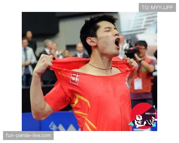 仲满够酷 赛场上像战神 下场就爱吃泡面？